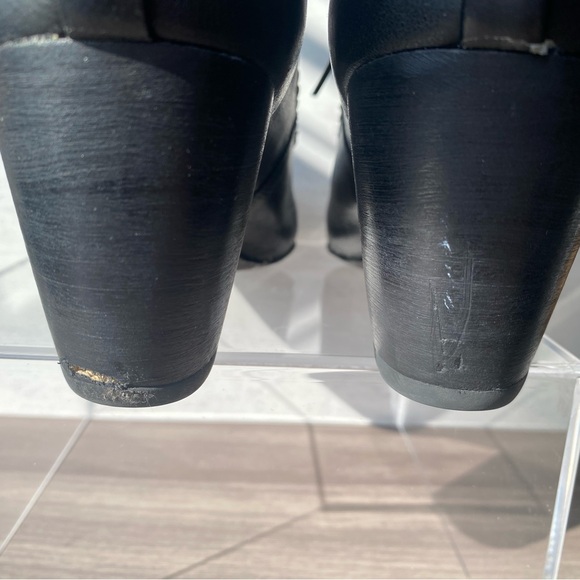 Django & Juliette Black Lace-Up Women's Heeled Booties - Picture 3 of 9